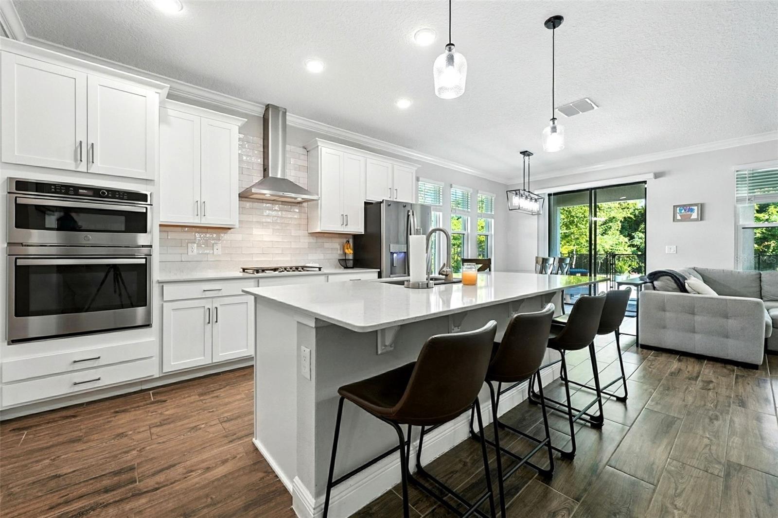 Image 10 of 61 For 469 38th Street