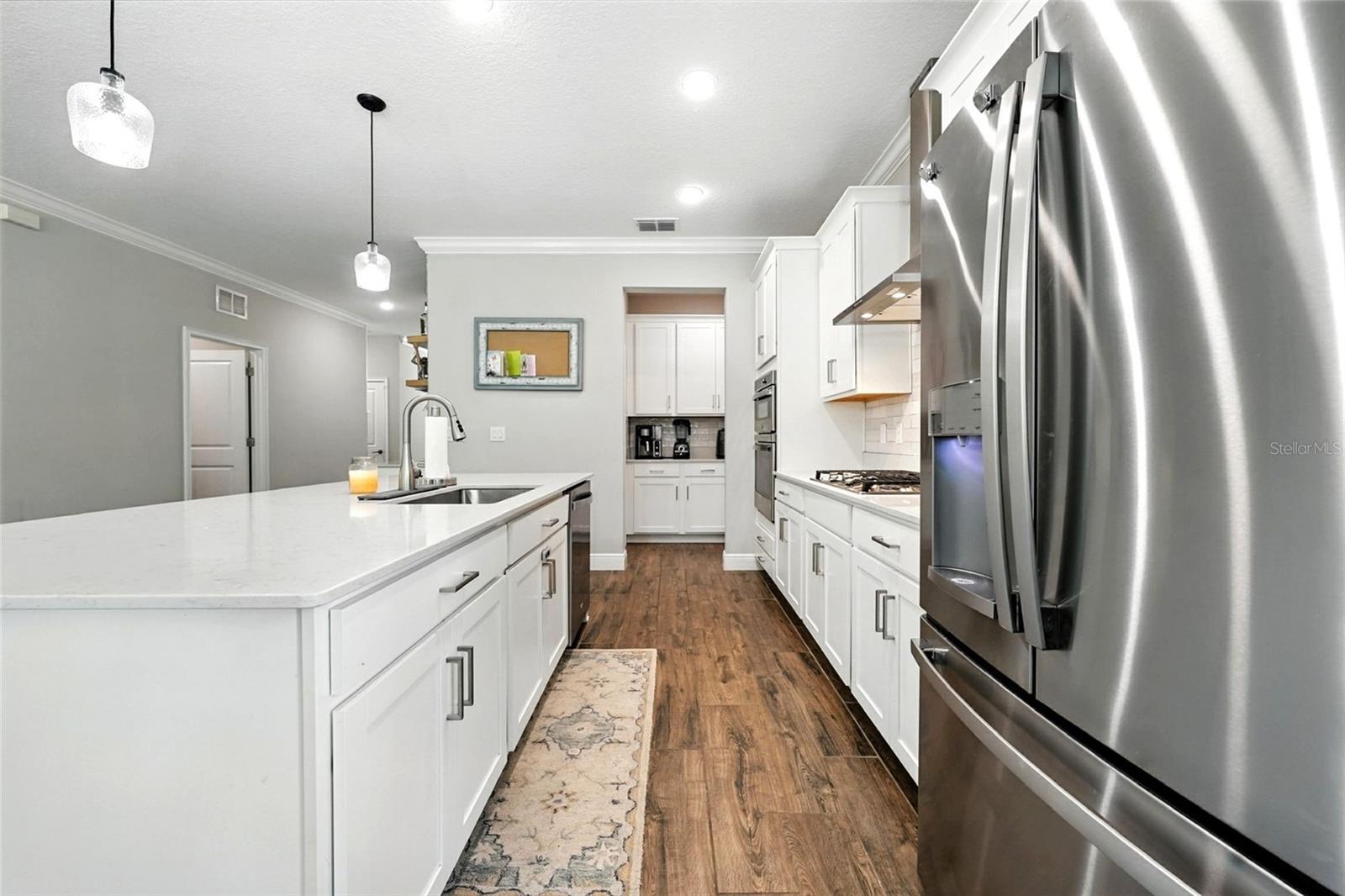 Image 12 of 61 For 469 38th Street