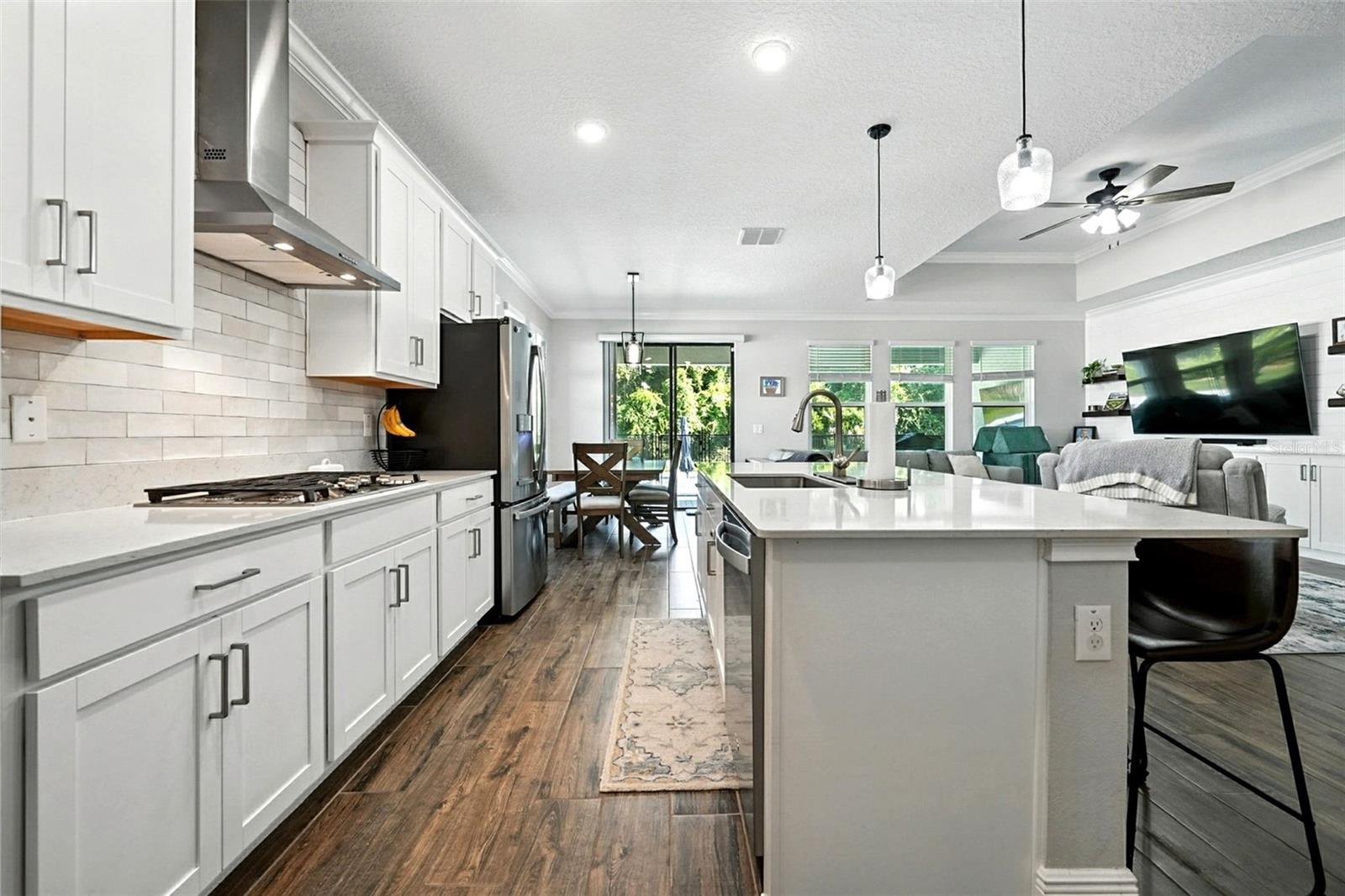 Image 14 of 61 For 469 38th Street