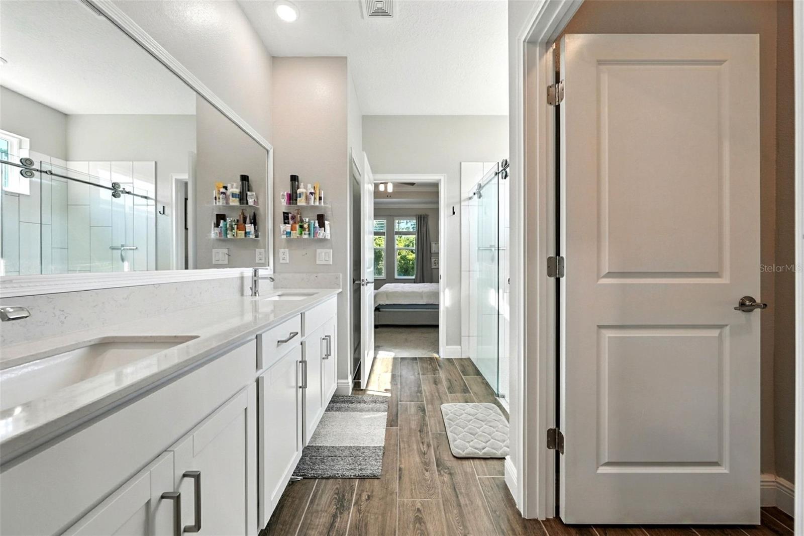 Image 31 of 61 For 469 38th Street