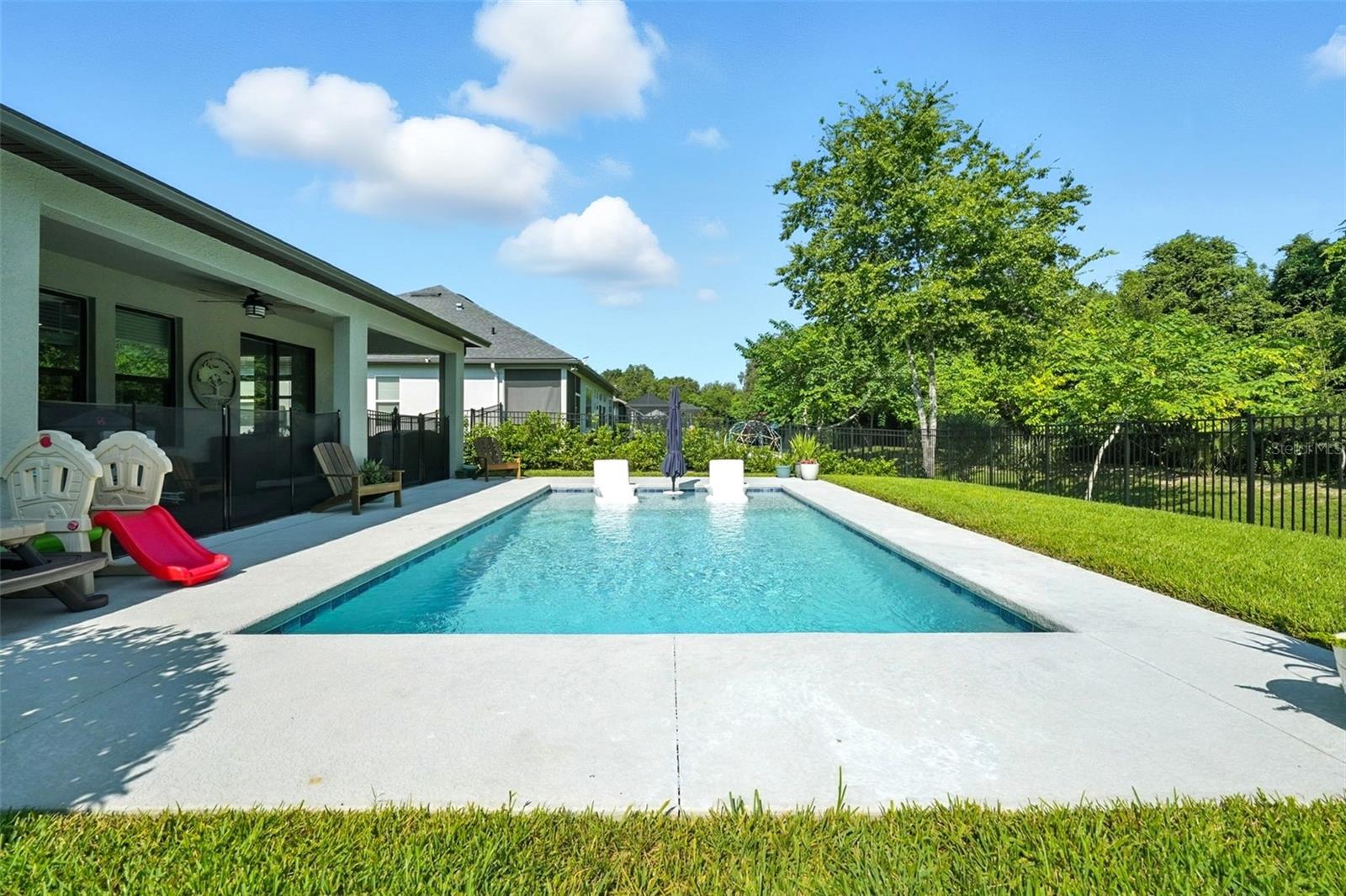 Image 7 of 61 For 469 38th Street