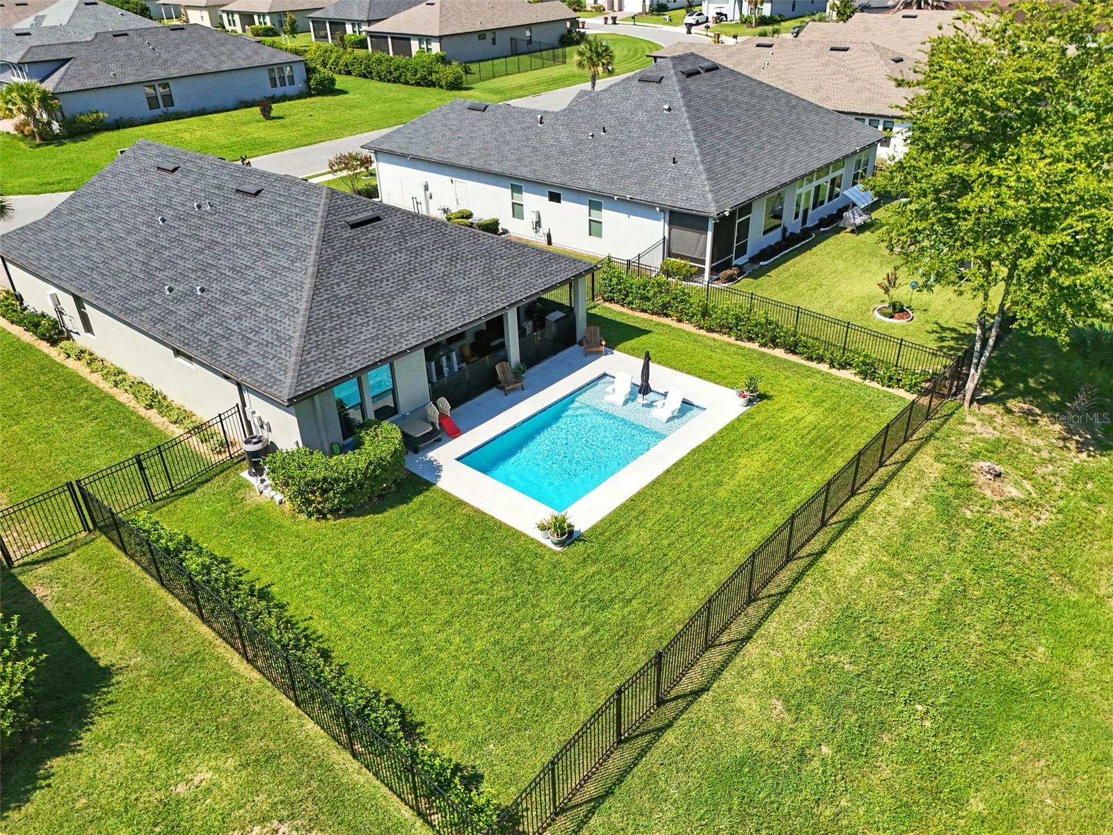 Image 9 of 61 For 469 38th Street