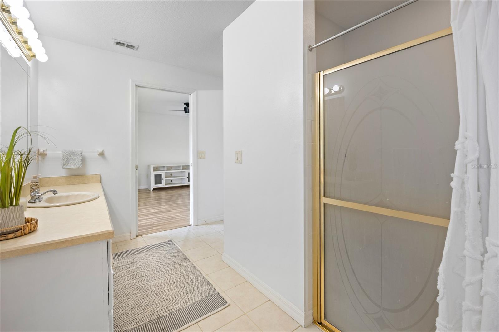 Image 16 of 43 For 6784 89th Street