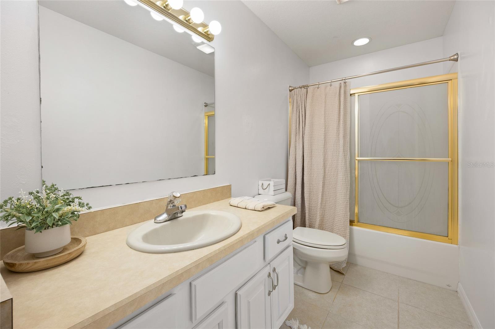Image 21 of 43 For 6784 89th Street