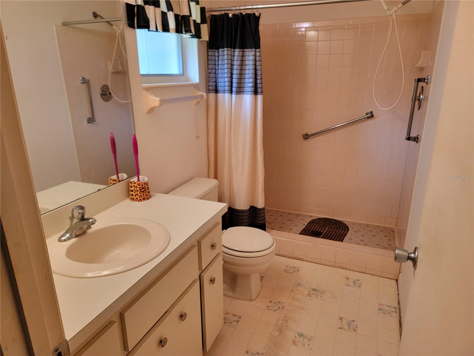 Image 16 of 31 For 8710 96th Street C