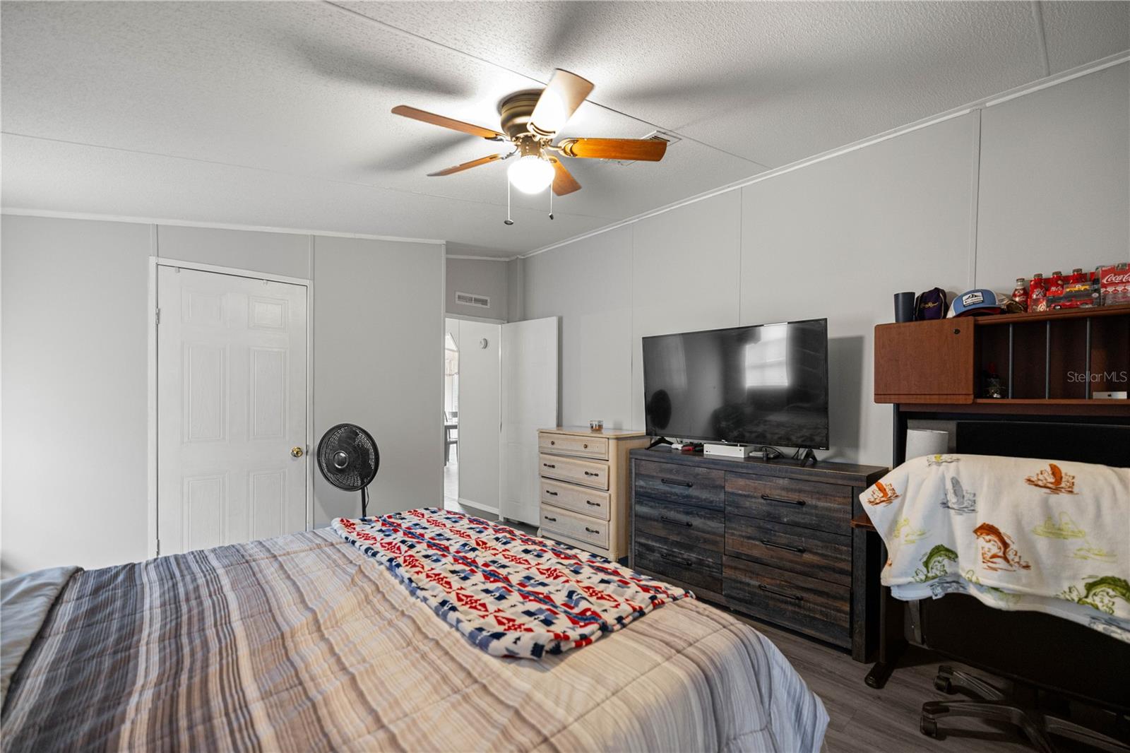 Image 18 of 27 For 4440 40th Avenue