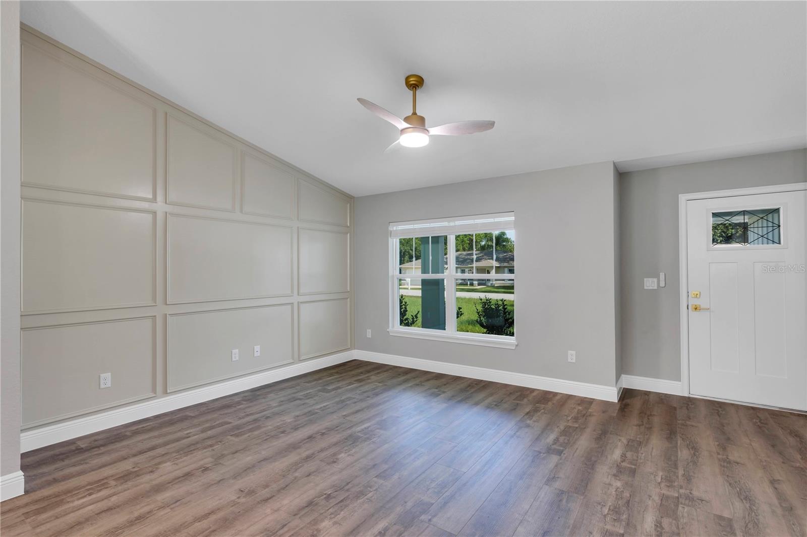 Image 4 of 11 For 2216 24th Terrace