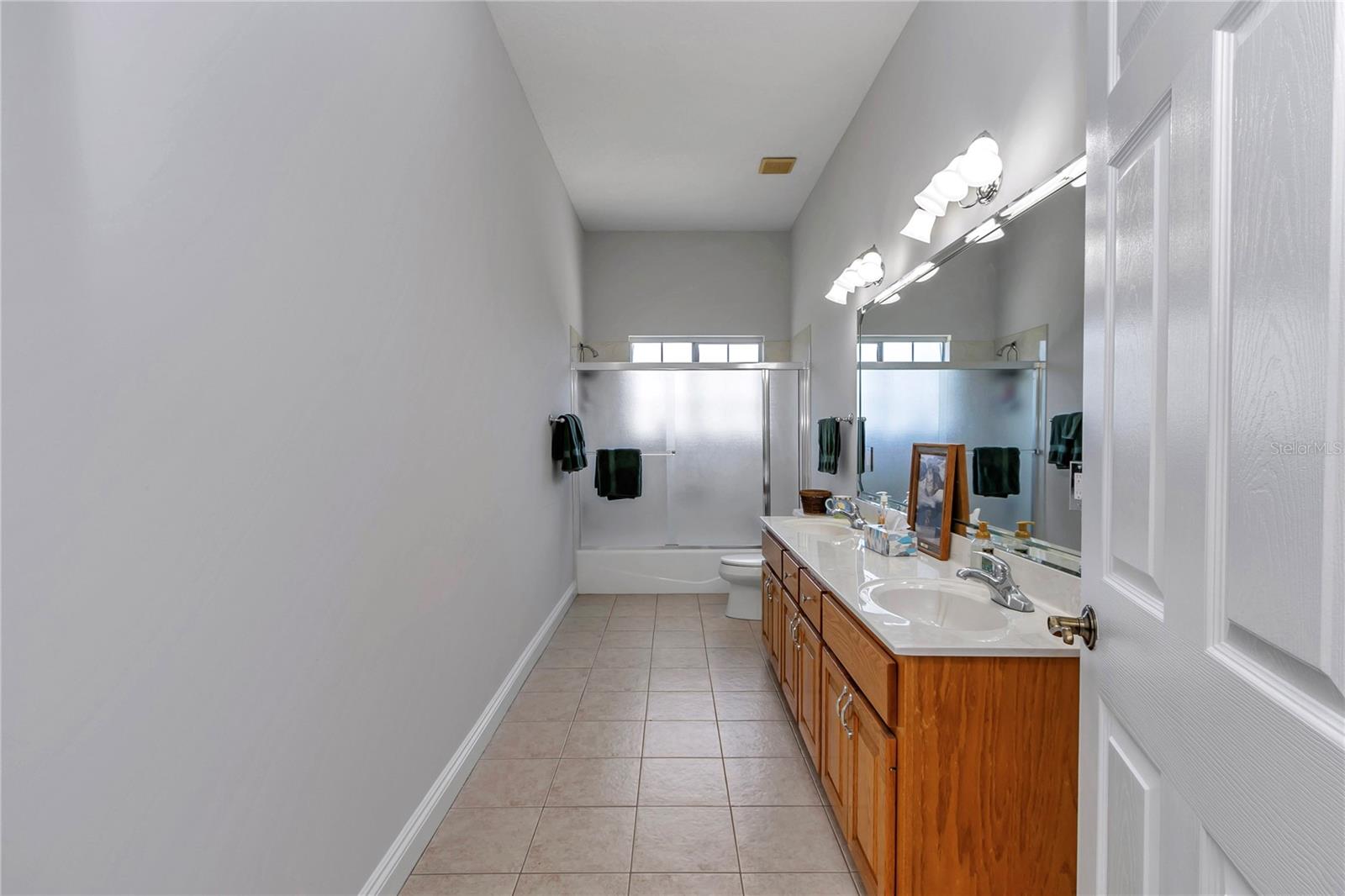 Listing photo id 33 for 1309 Bessent Road