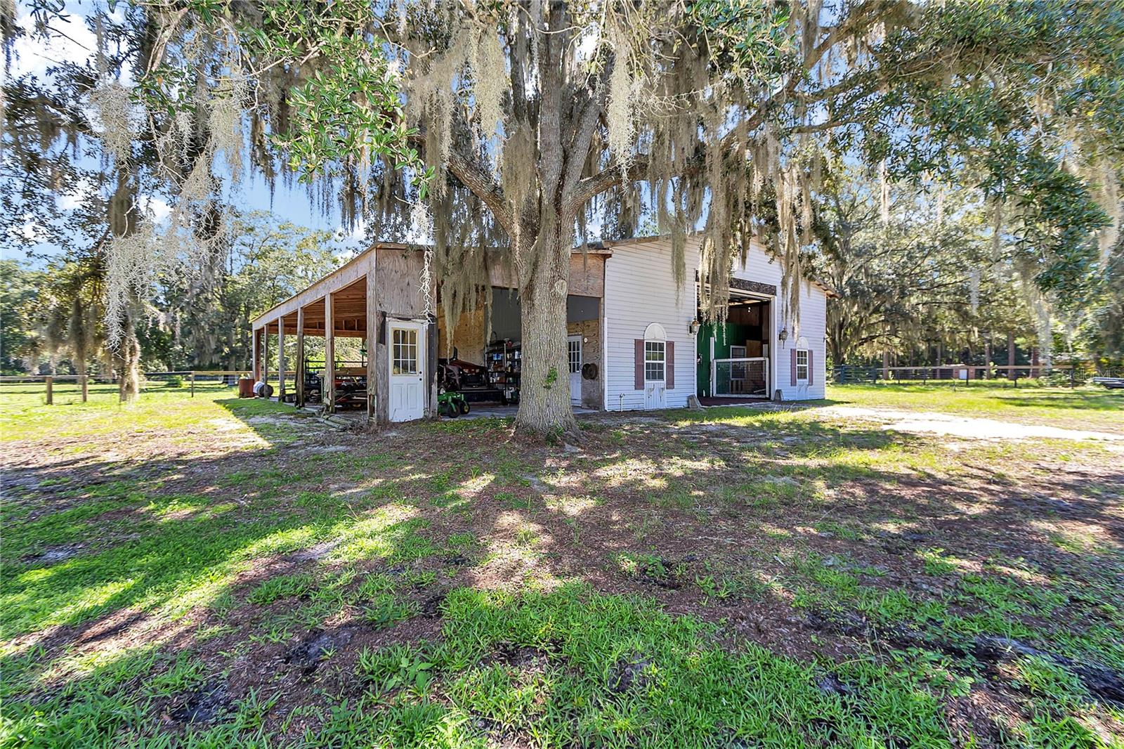 Listing photo id 42 for 1309 Bessent Road
