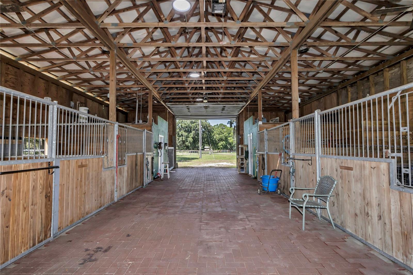 Listing photo id 50 for 1309 Bessent Road