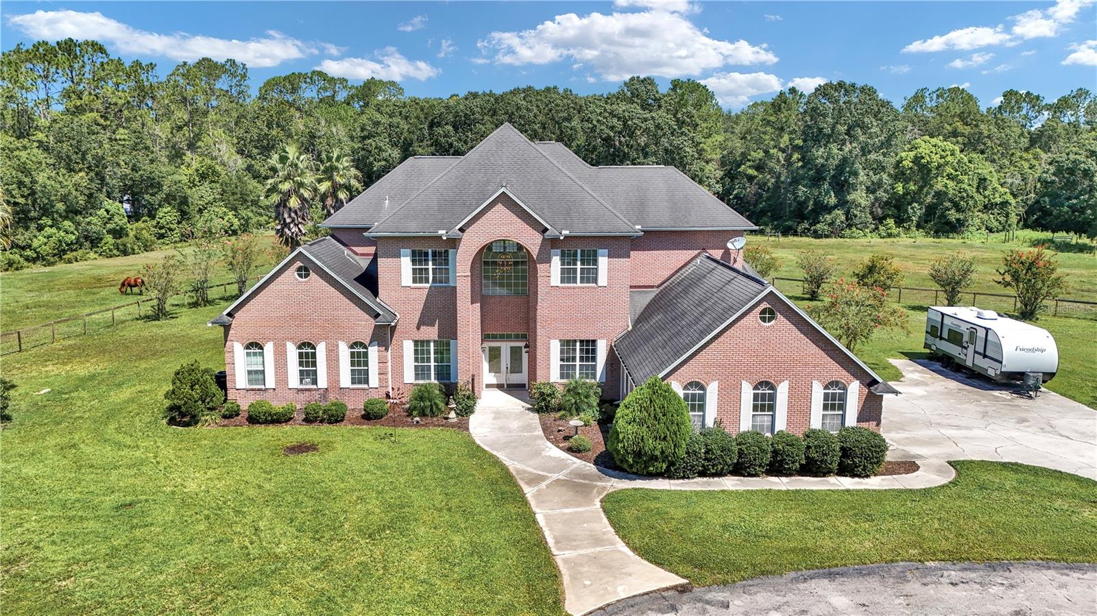 Listing photo id 4 for 1309 Bessent Road