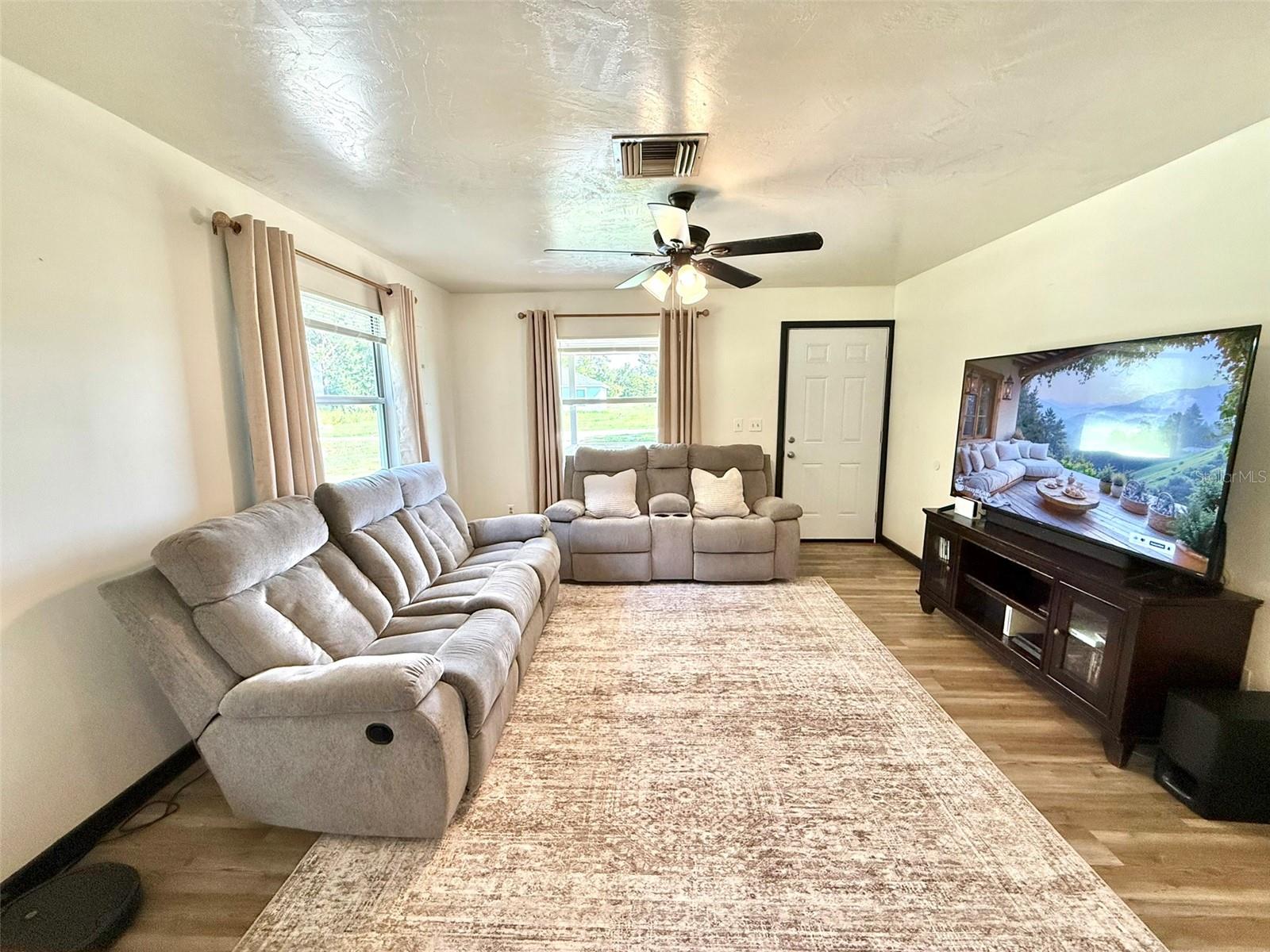 Image 15 of 31 For 14972 27th Lane