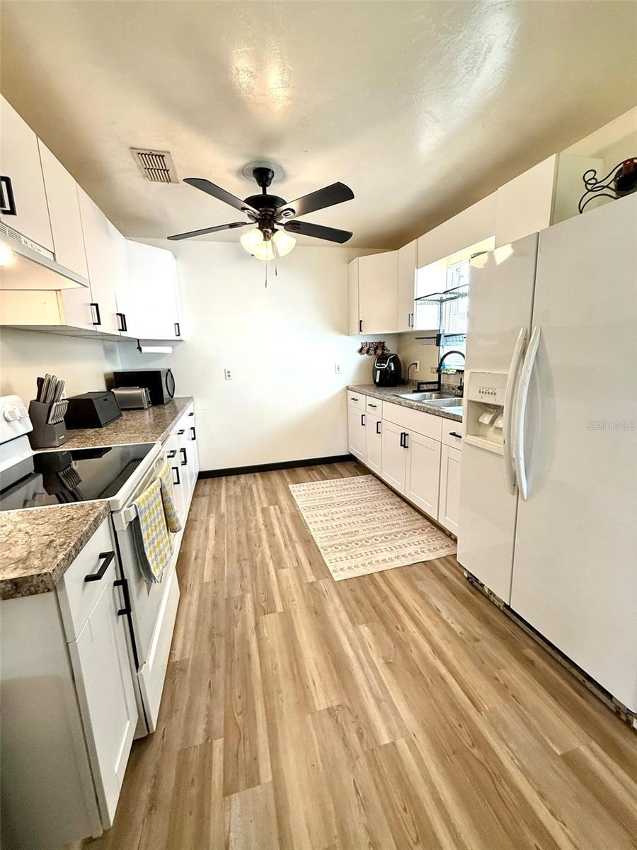 Image 19 of 31 For 14972 27th Lane