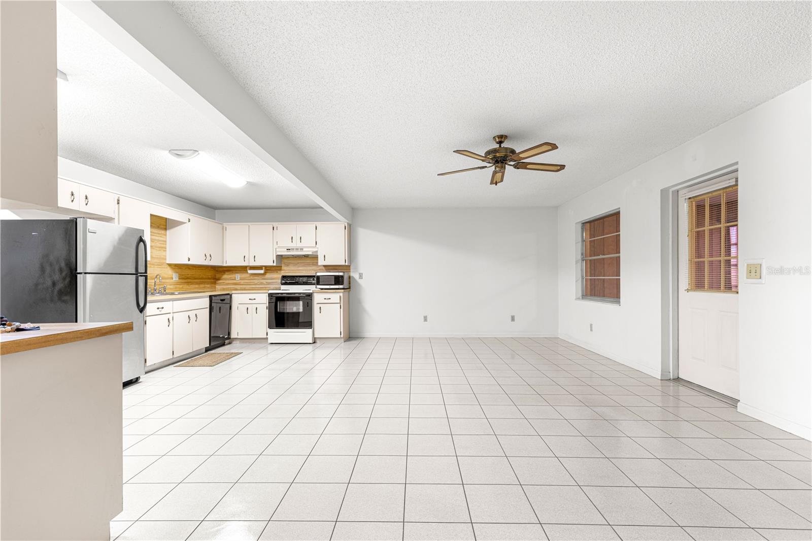 Image 9 of 22 For 8705 95th Street C