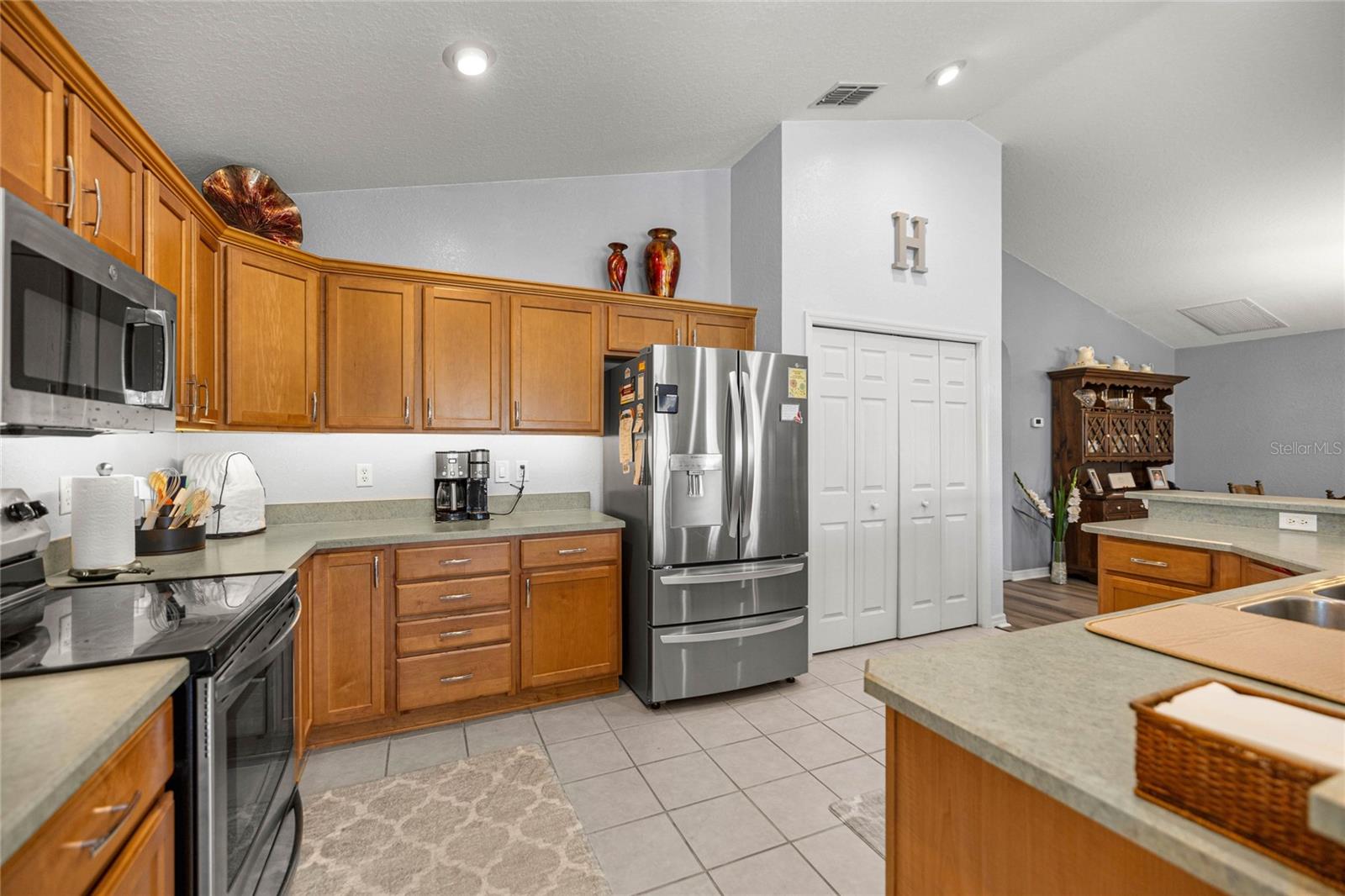 Image 13 of 36 For 11193 173rd Place