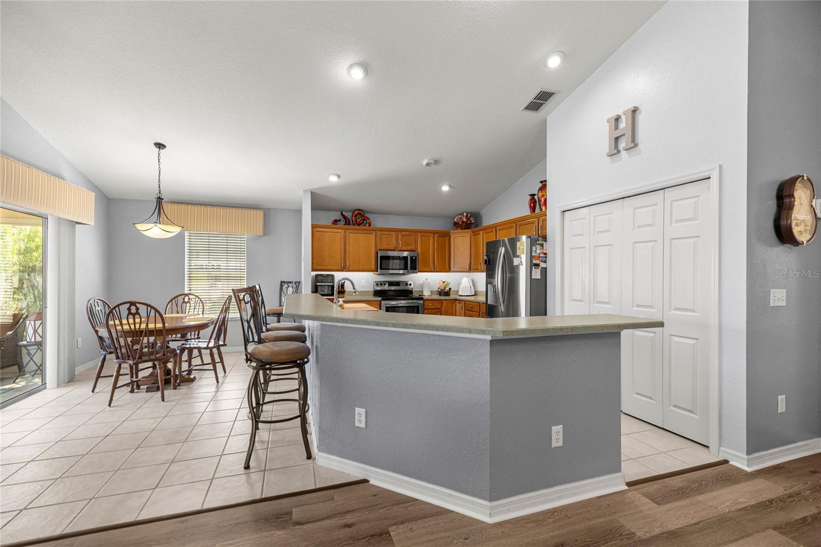 Image 19 of 36 For 11193 173rd Place