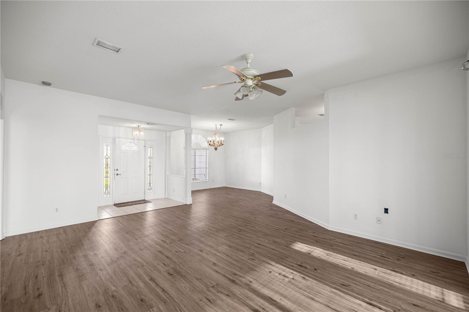 Image 10 of 42 For 5656 25th Loop