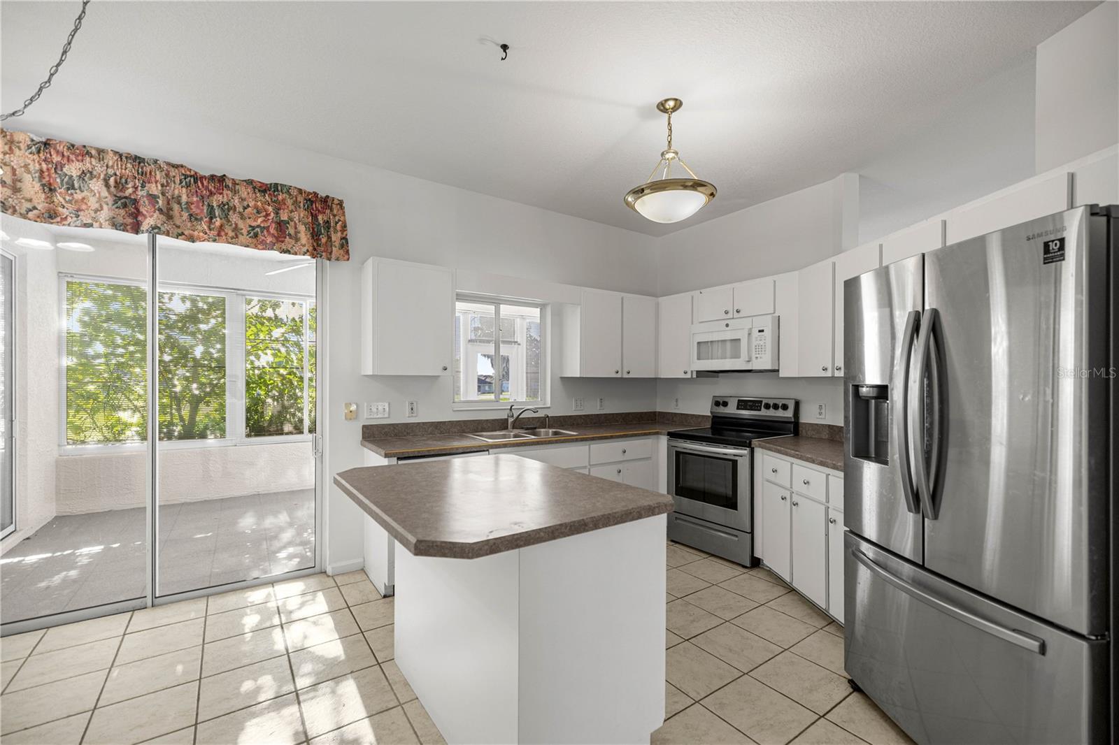 Image 15 of 42 For 5656 25th Loop