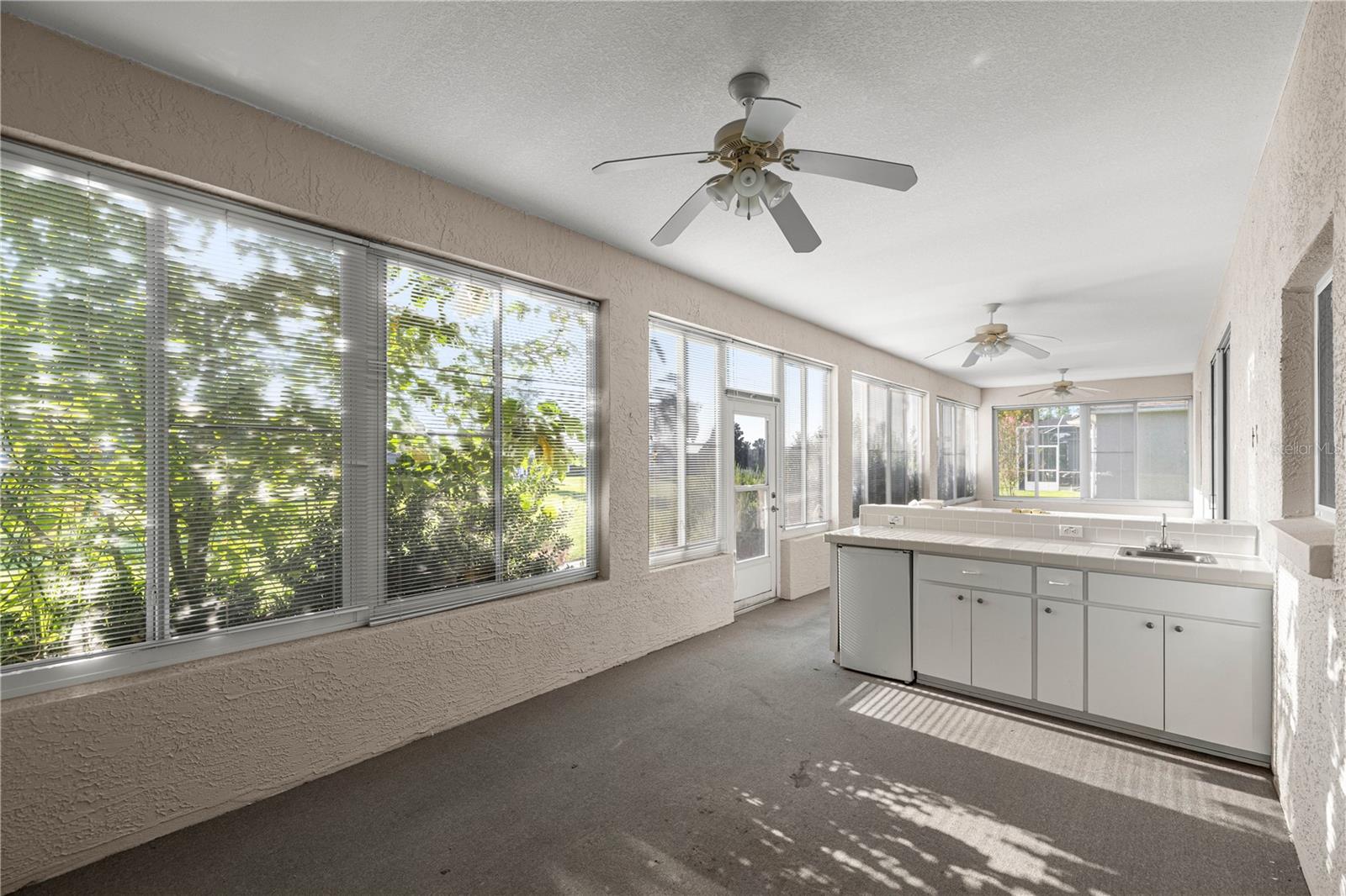 Image 31 of 42 For 5656 25th Loop