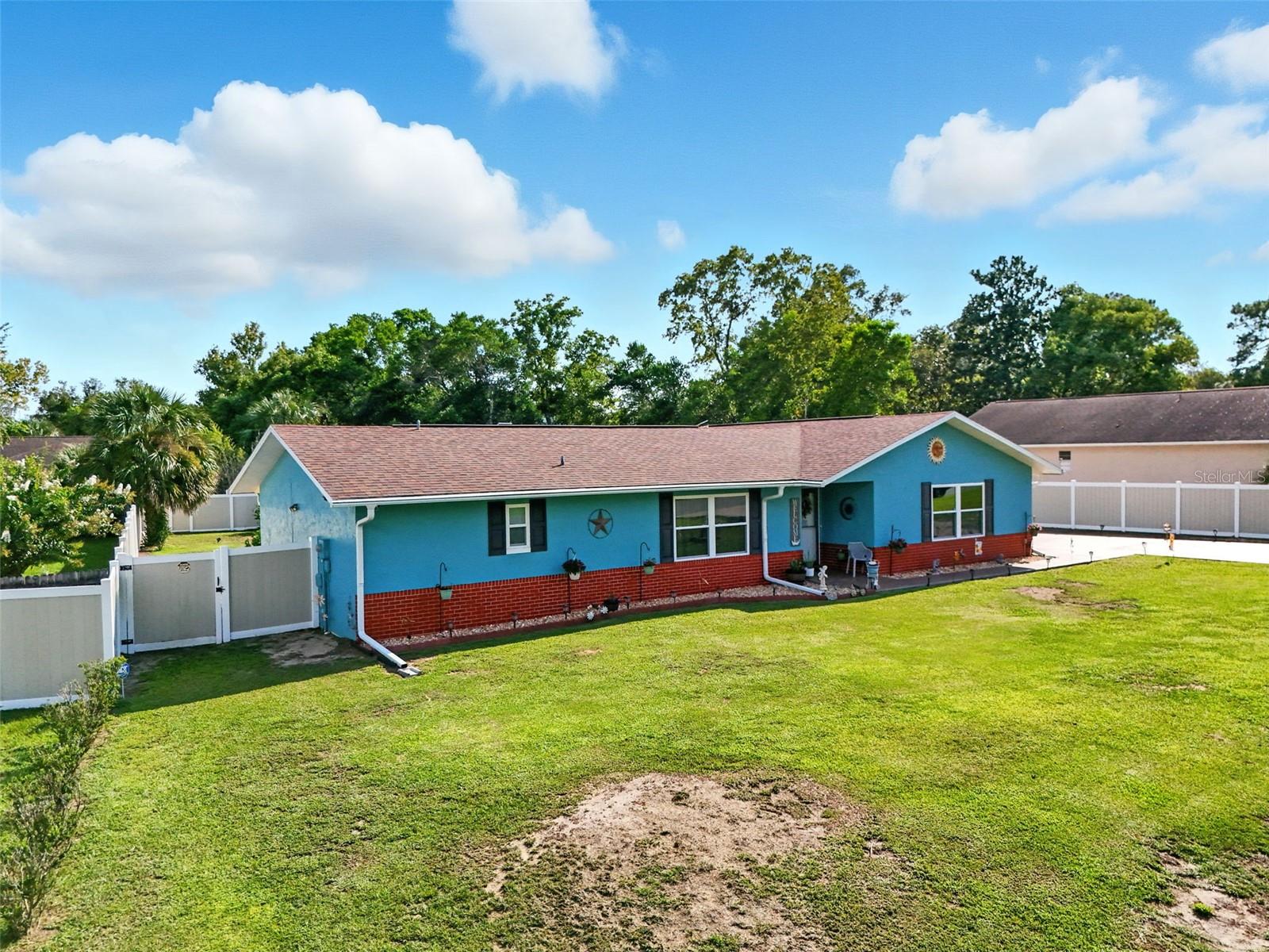 Image 4 of 57 For 317 Bahia Circle