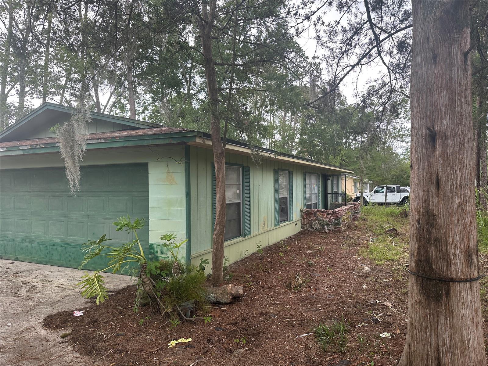 Listing Details for 5901 26th Terrace, GAINESVILLE, FL 32653