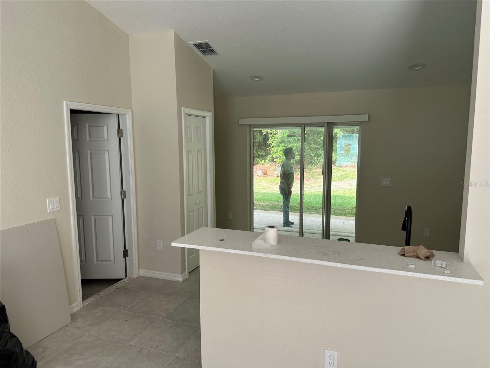 Image 15 of 39 For 5562 206th Avenue