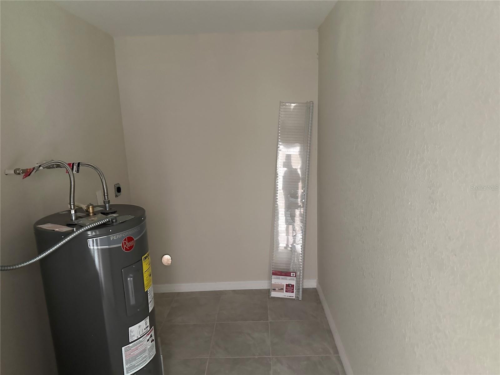 Image 21 of 39 For 5562 206th Avenue