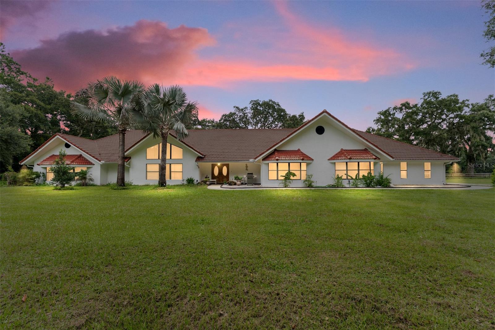 Image 3 of 33 For 553 205th Avenue