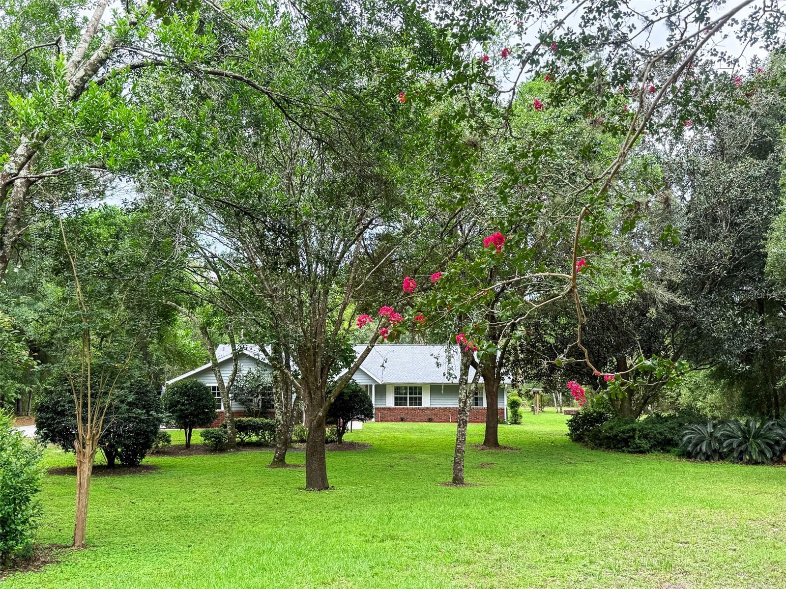Image 4 of 41 For 20720 90th Loop