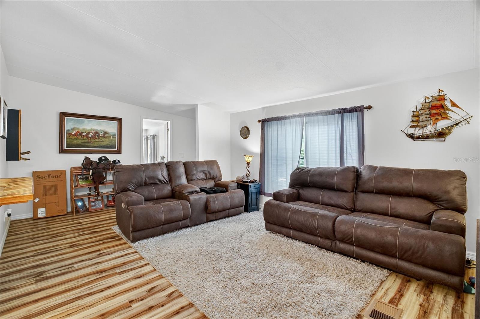 Image 7 of 34 For 12251 168th Place