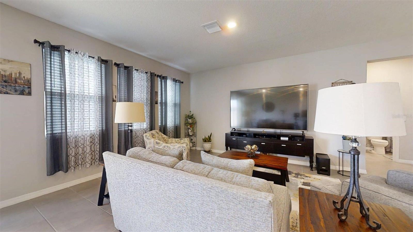 Image 11 of 73 For 8923 50th Avenue