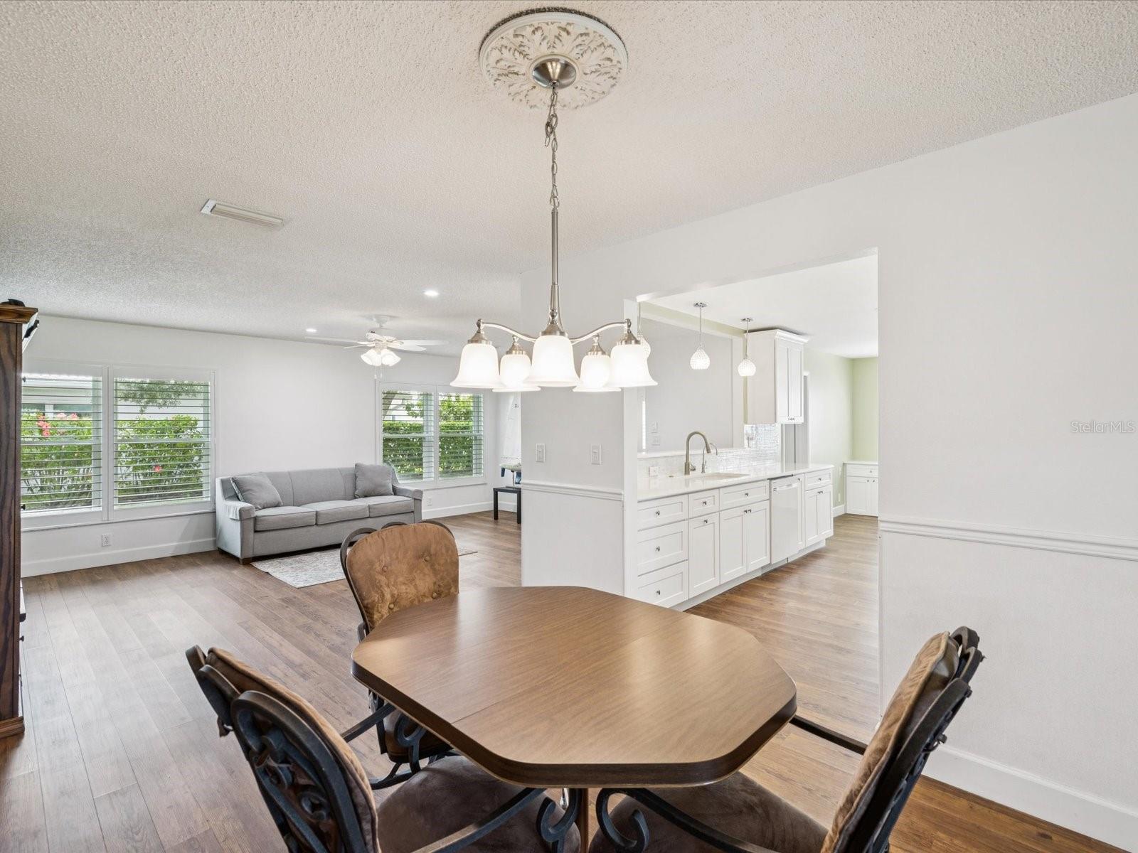 Listing photo id 12 for 9125 35th Way N