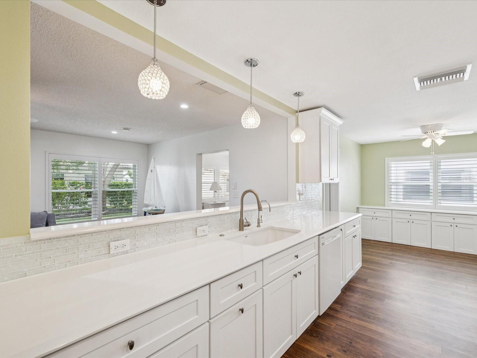 Listing photo id 16 for 9125 35th Way N