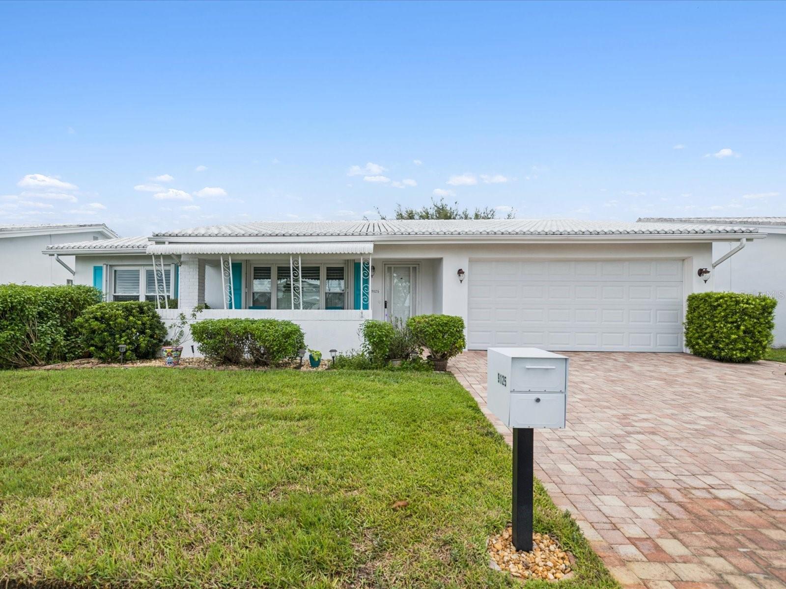 Listing photo id 0 for 9125 35th Way N