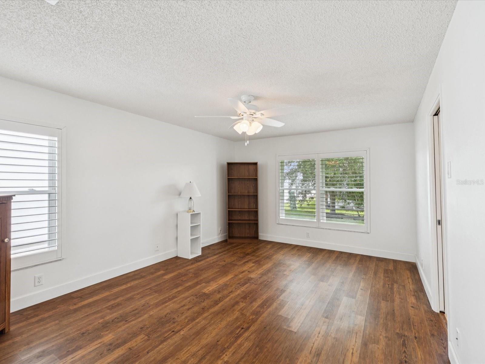 Listing photo id 21 for 9125 35th Way N