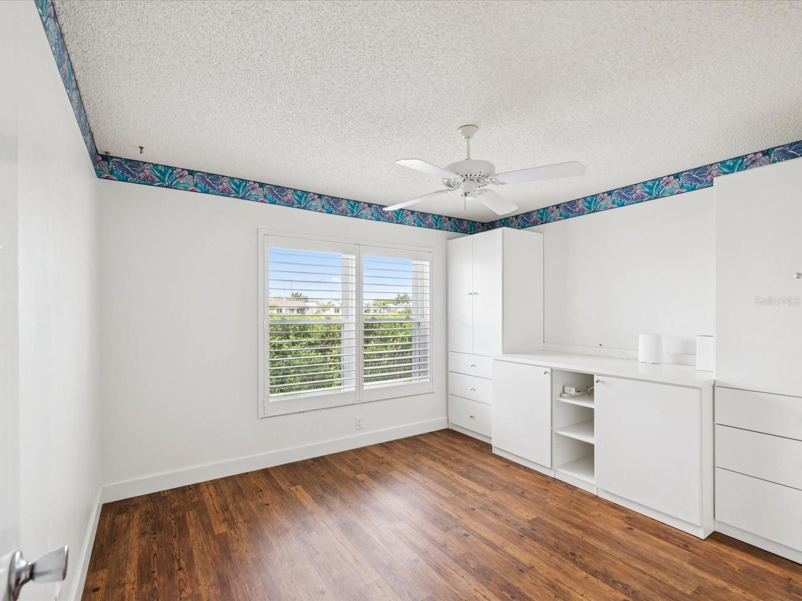 Listing photo id 25 for 9125 35th Way N