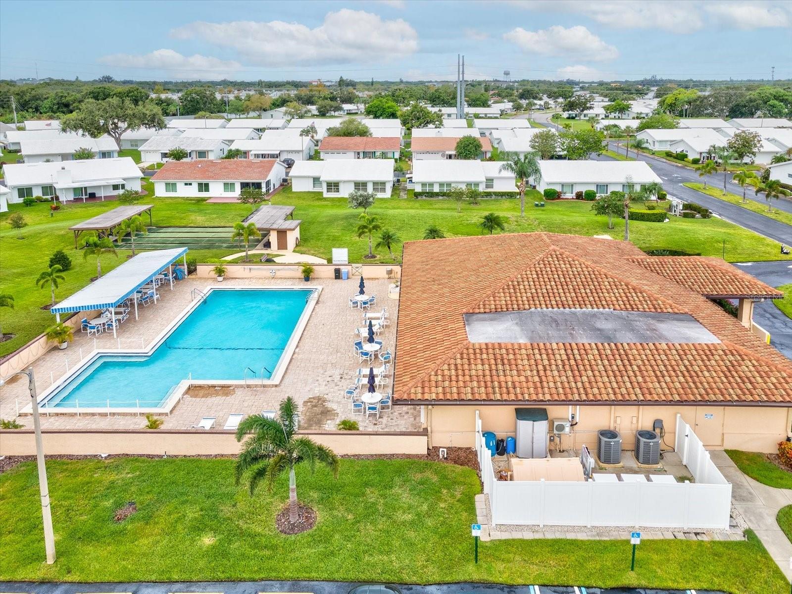 Listing photo id 68 for 9125 35th Way N
