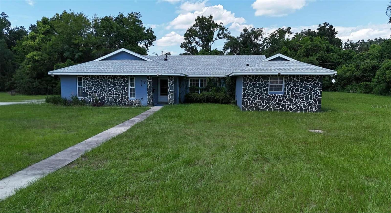Image 2 of 29 For 914 11th Avenue