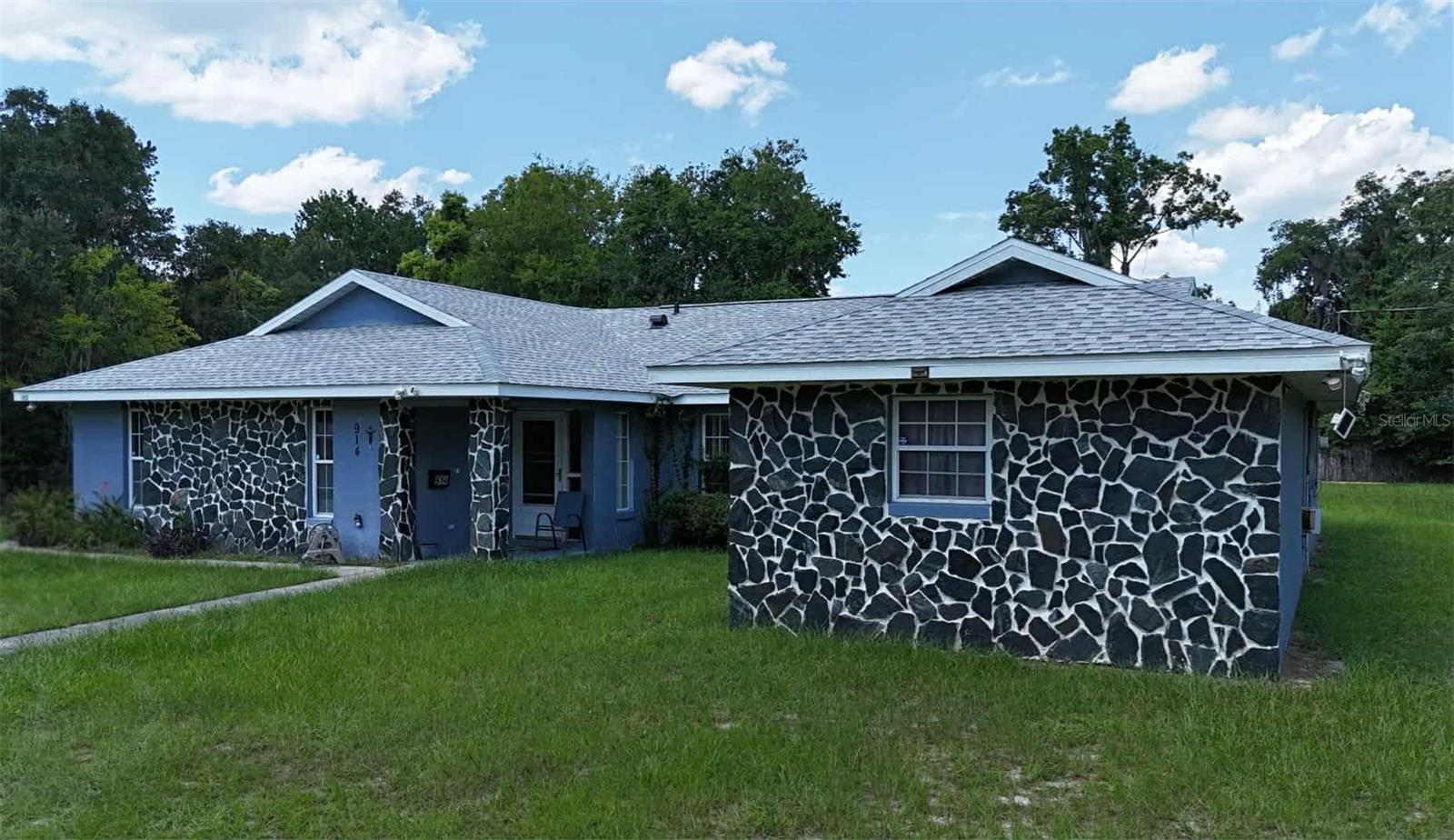 Image 3 of 29 For 914 11th Avenue
