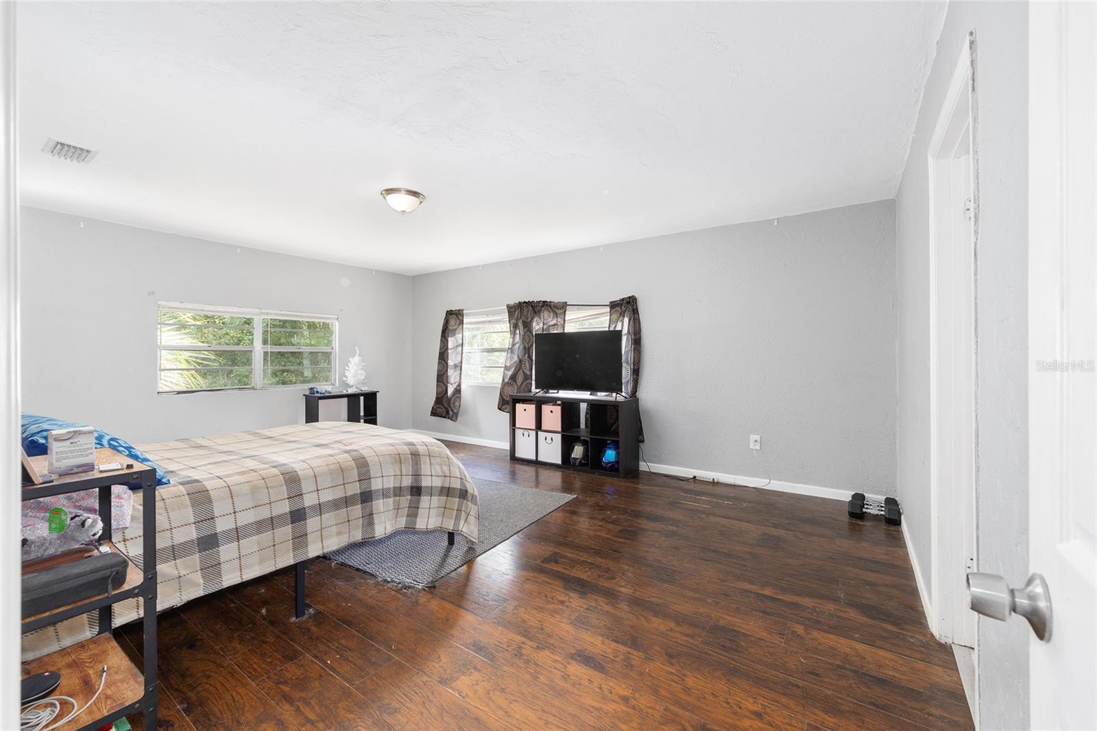 Image 10 of 34 For 15120 35th Avenue Road
