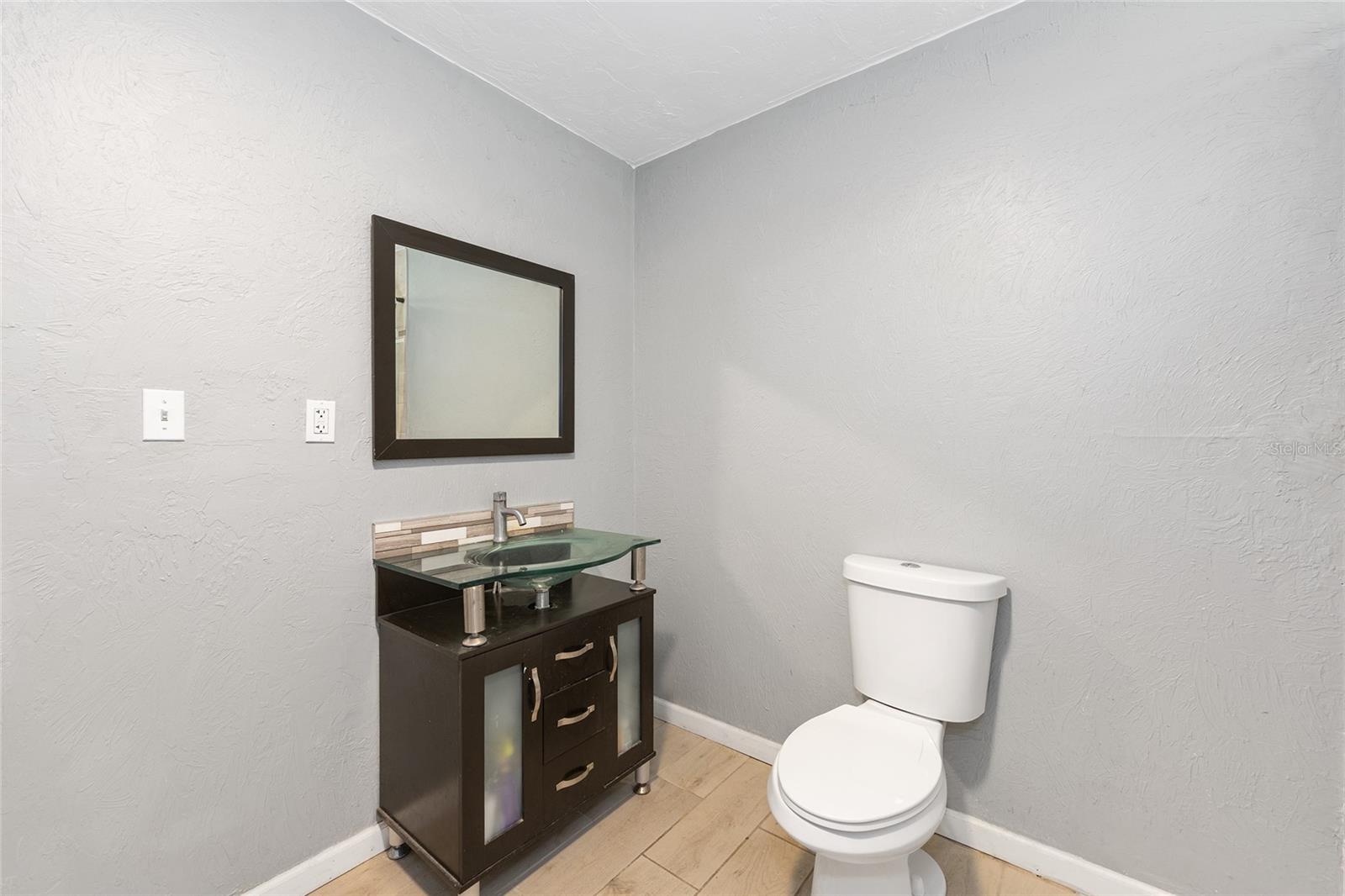 Image 13 of 34 For 15120 35th Avenue Road