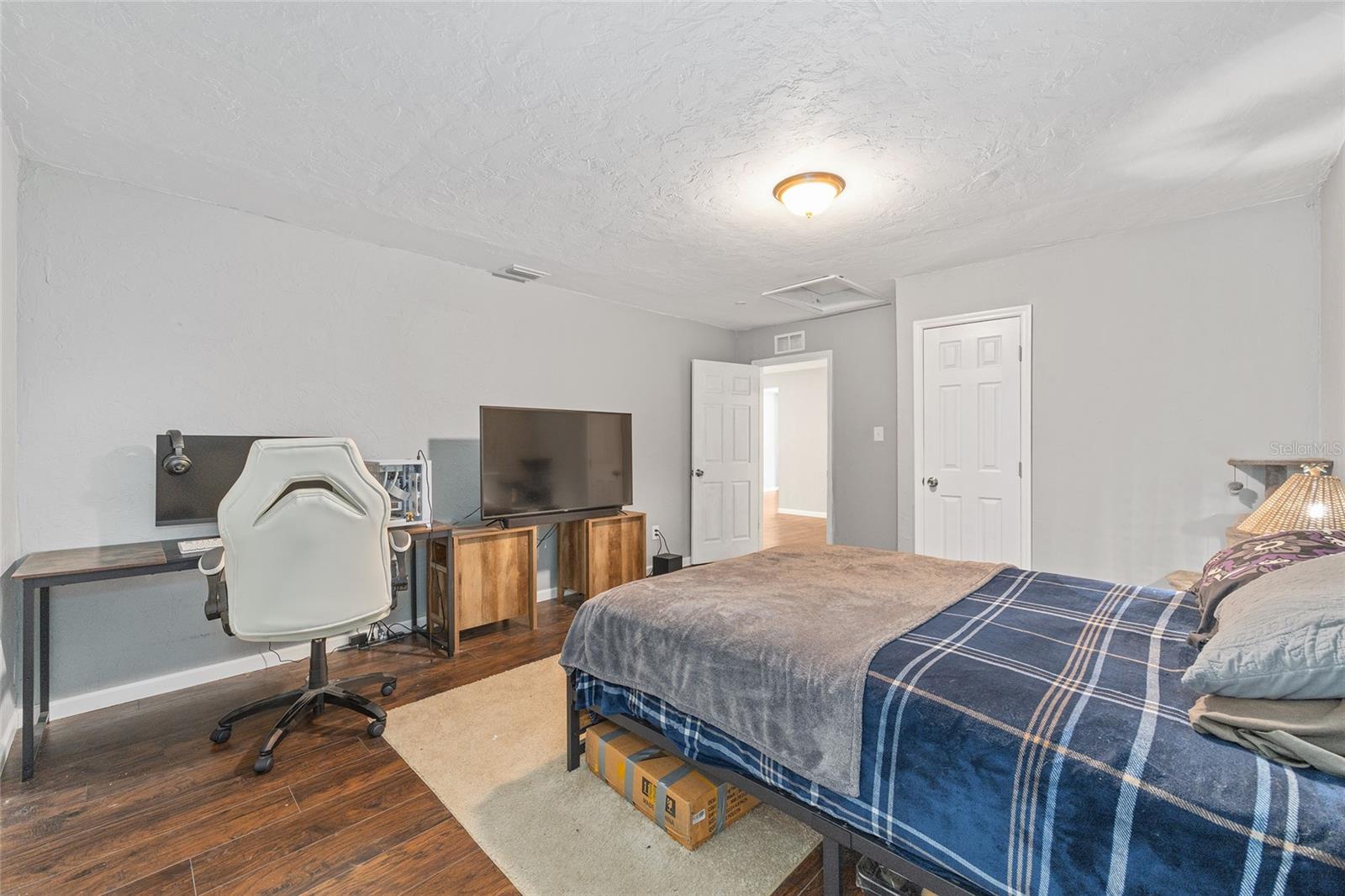 Image 16 of 34 For 15120 35th Avenue Road