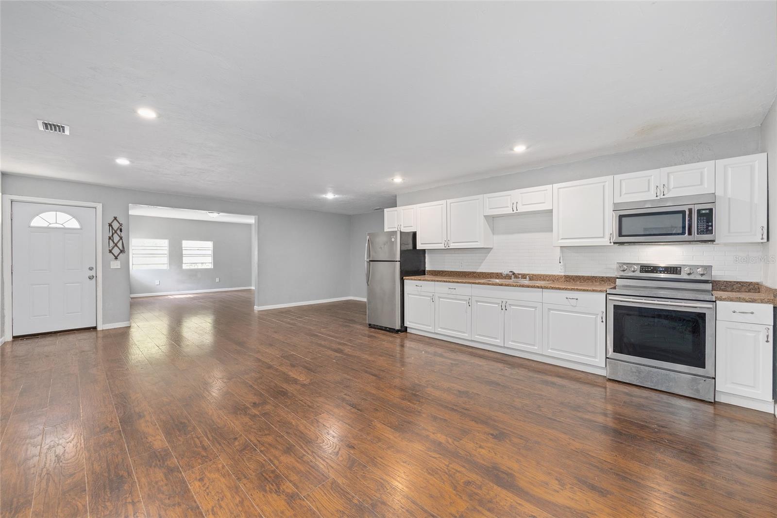 Image 4 of 34 For 15120 35th Avenue Road