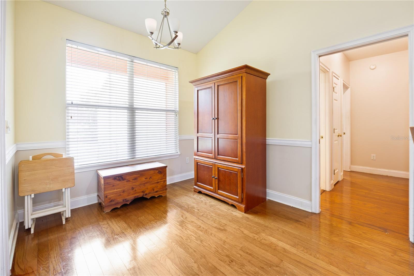 Image 22 of 42 For 4320 106th Street