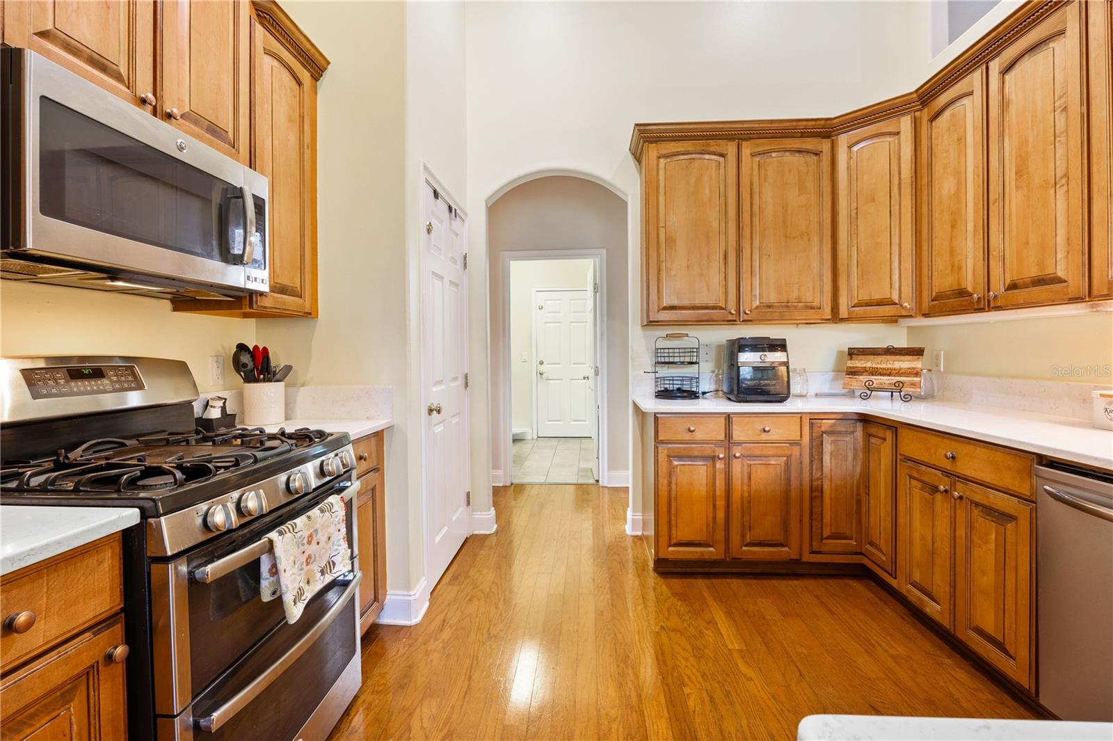 Image 6 of 42 For 4320 106th Street