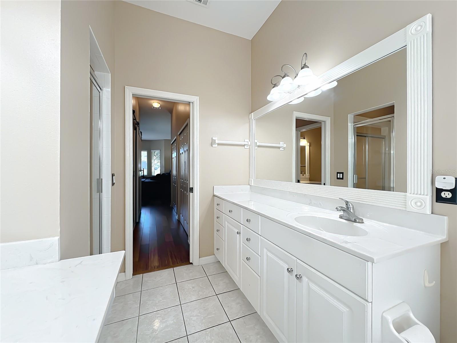 Image 16 of 50 For 6128 Landings Boulevard
