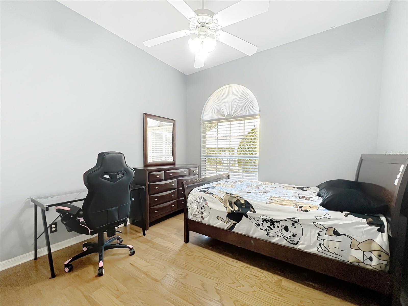 Image 20 of 50 For 6128 Landings Boulevard