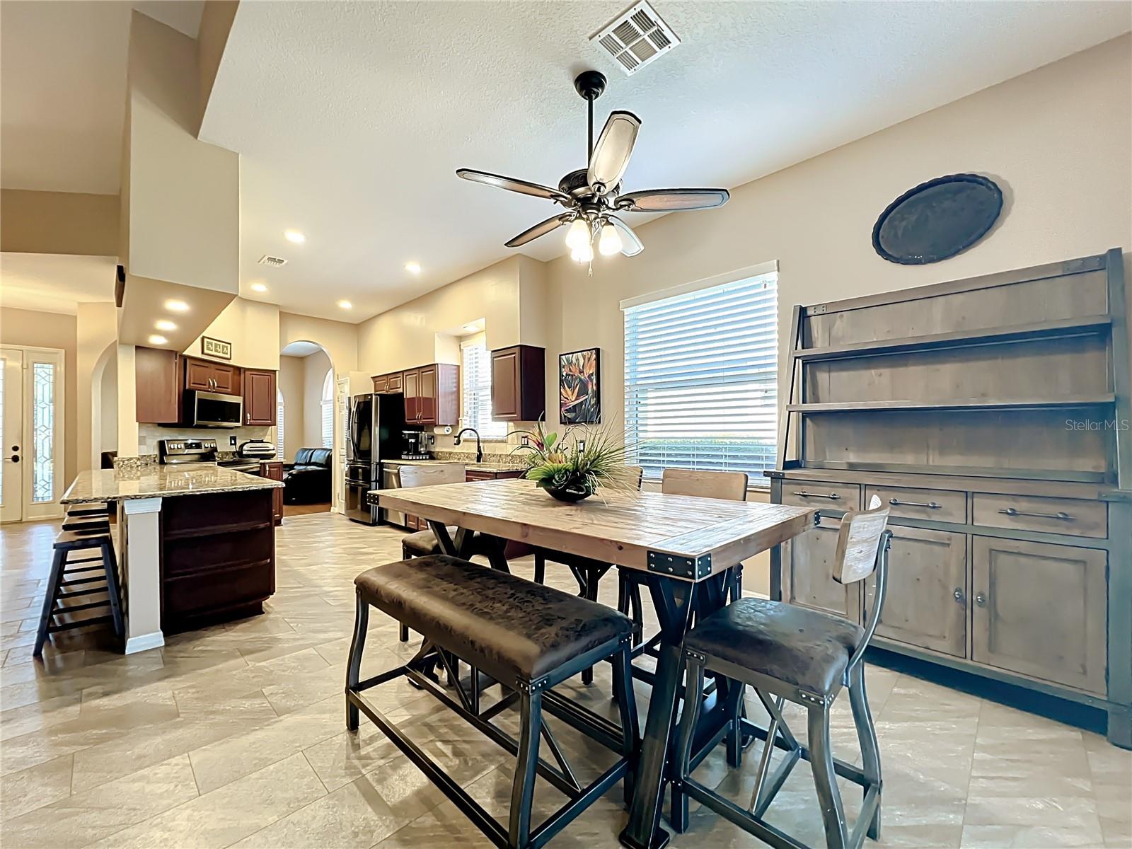 Image 6 of 50 For 6128 Landings Boulevard