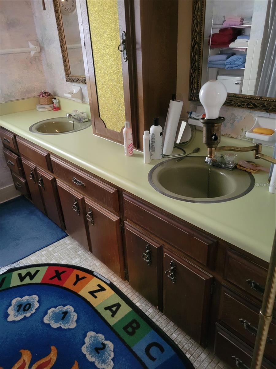 Image 32 of 38 For 4315 10th Place