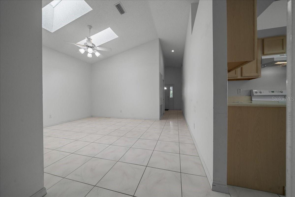 Image 14 of 37 For 9260 92nd Place Road